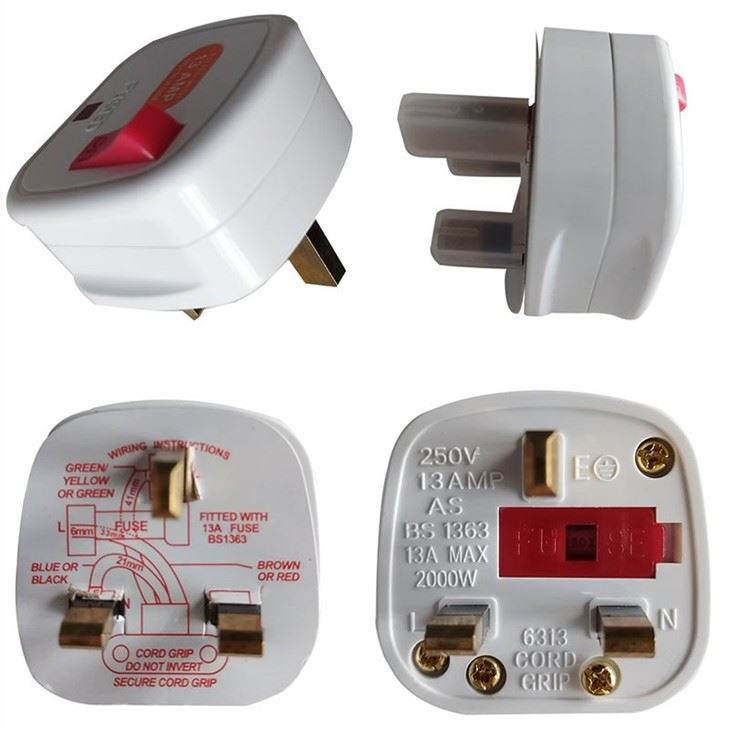 BS UK Type G Plug With 13A Fused And Power Switch