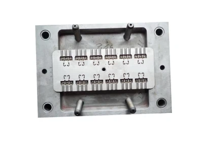 Holder with Thread Injection Mold